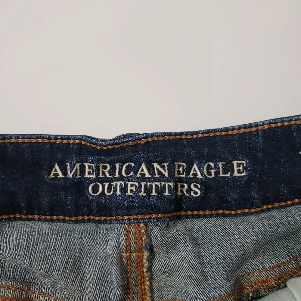 American Eagle Super Stretch Raw Frayed Hem Dark Wash Jean Shorts Womens Size 4